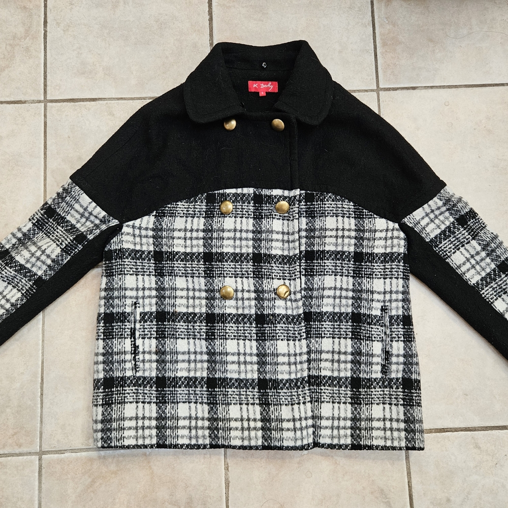 Stylish Black and White Plaid Women's Jacket